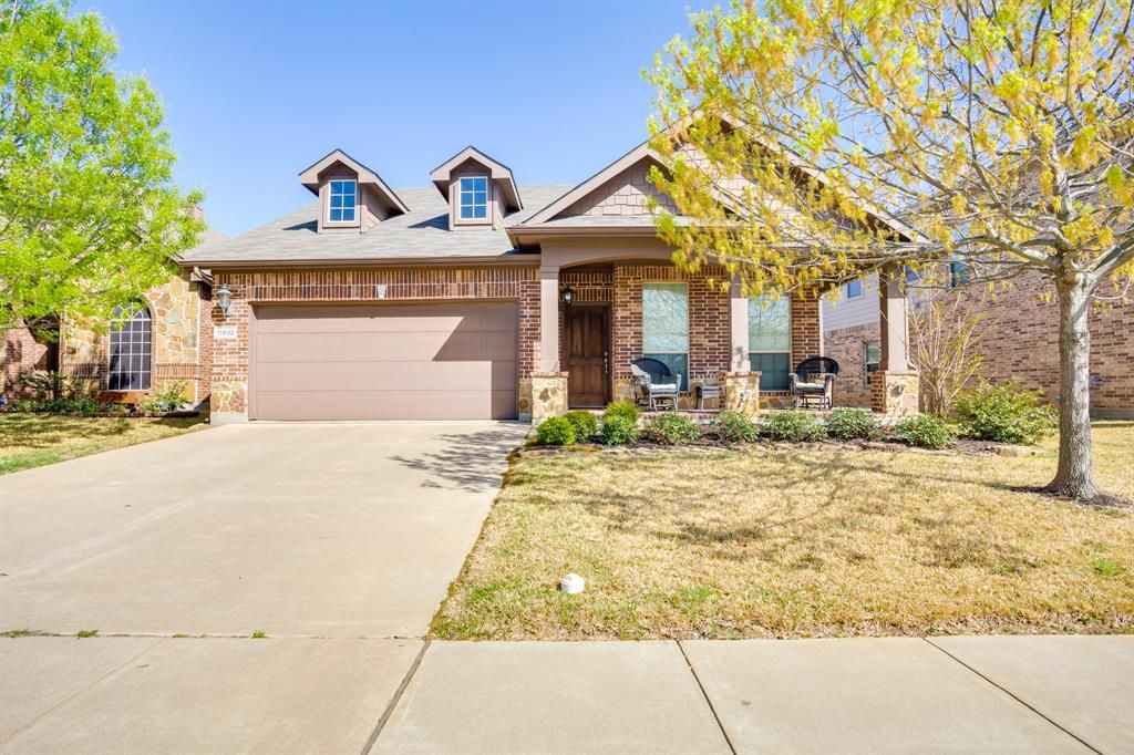11832 Horseshoe Ridge Dr, Fort Worth, TX 76244