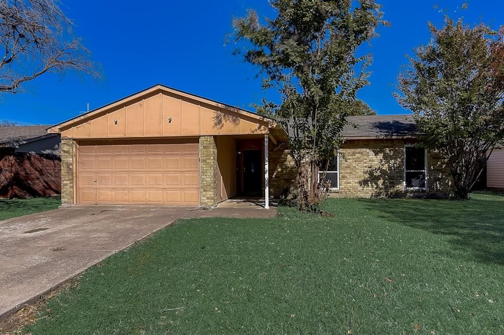 5209 Baker Dr, The Colony, TX 75056