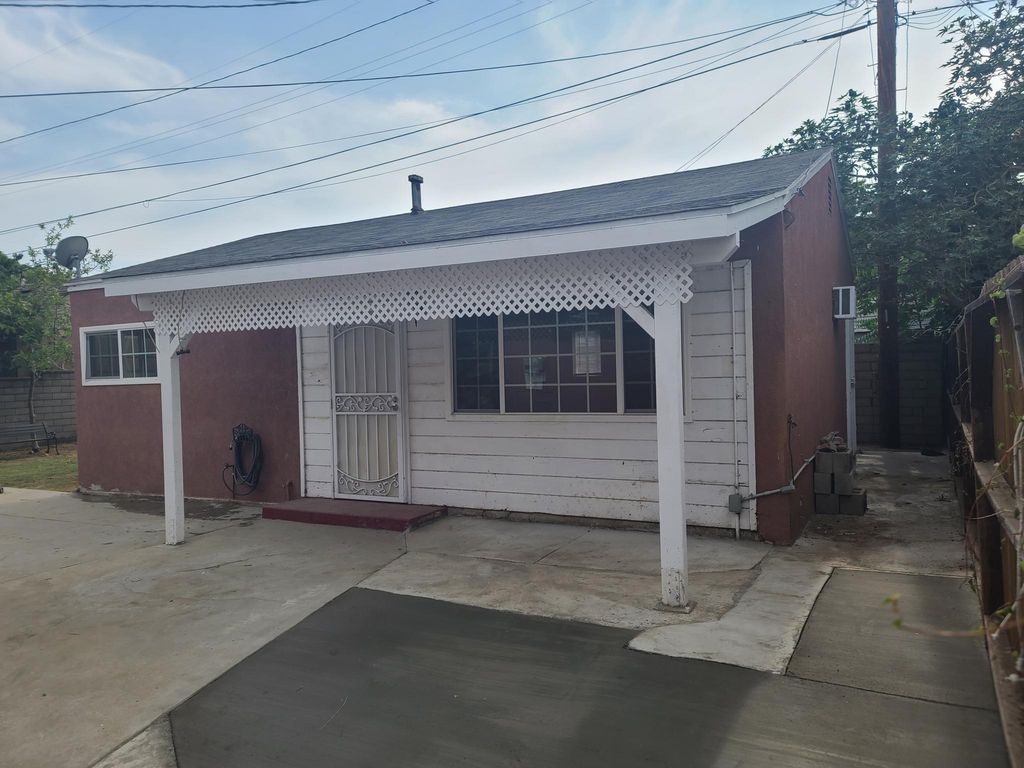 13921 Florine Ave #B, Paramount, CA 90723