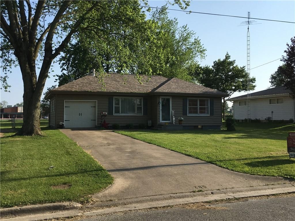 205 W 7th St, Pana, IL 62557 Trulia