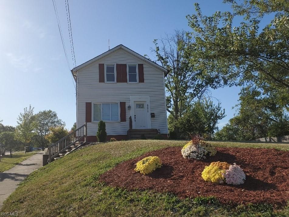 6870 State Rd, Parma, OH 3 Bed, 3 Bath SingleFamily Home 32 Photos