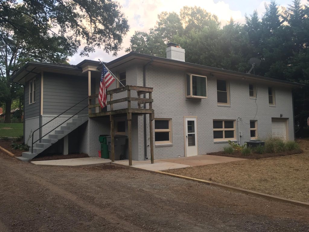 1639 Merry Oaks Rd, Charlotte, NC 3 Bed, 2 Bath SingleFamily Home