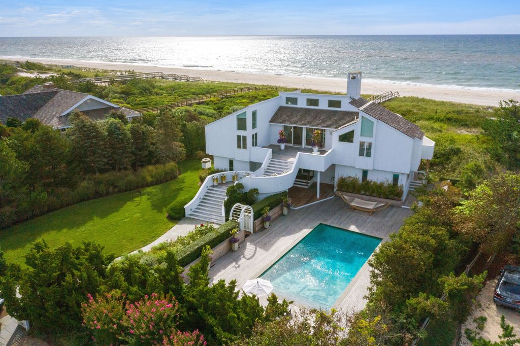 114 Dune Rd, Quogue, NY 11959