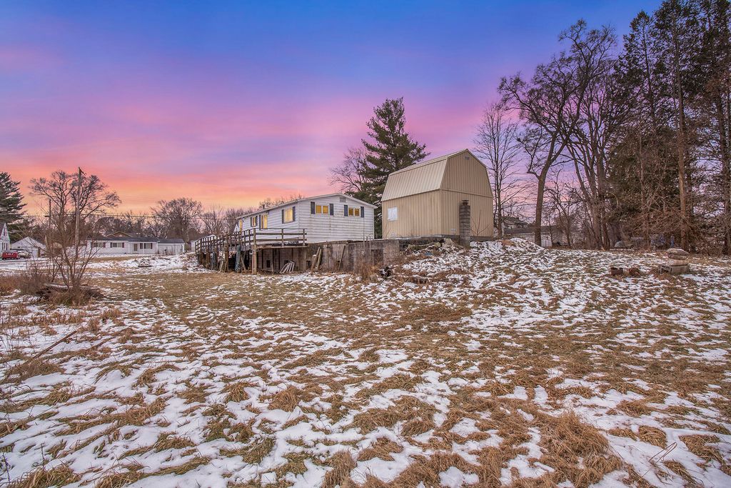 126 Cardinal Crst, Jackson, MI 49202