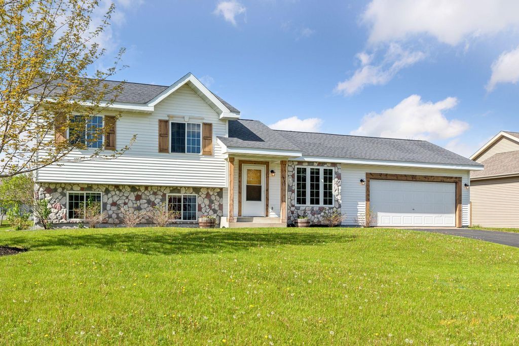 1937 W 7th St, New Richmond, WI 54017 Trulia