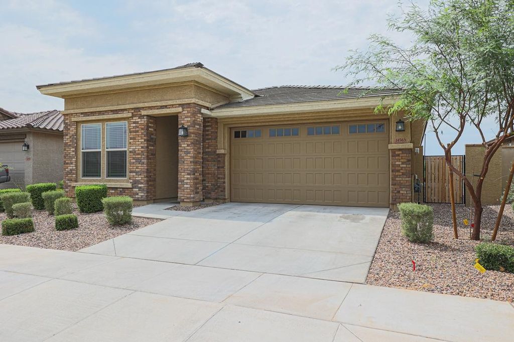 14563 W Dahlia Dr, Surprise, AZ 85379