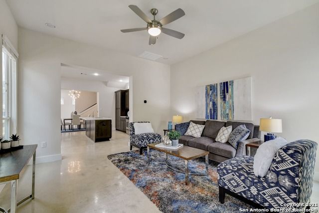 611 W Hollywood Ave, San Antonio, TX 78212