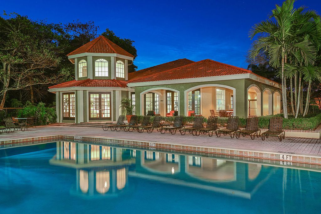 1901 Lyons Rd, Pompano Beach, FL 33063