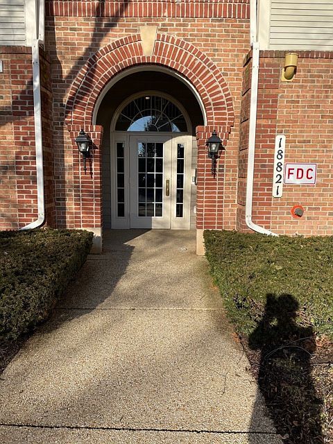 18821 Sparkling Water Dr #104, Germantown, MD 20874