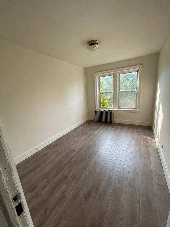 109 Ocean Ave #4, Jersey City, NJ 07305