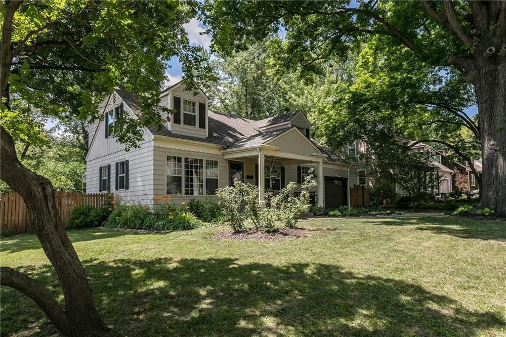 4601 W 62nd Ter, Fairway, KS 5 Bed, 4 Bath SingleFamily Home 25