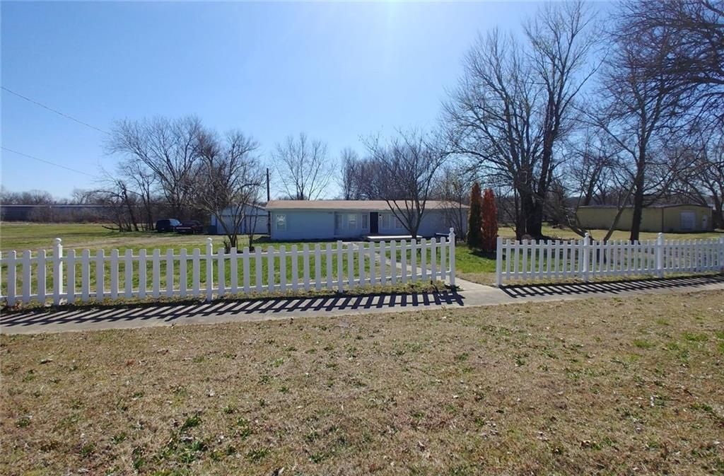 1103 Chestnut St, Osawatomie, KS 66064 Trulia