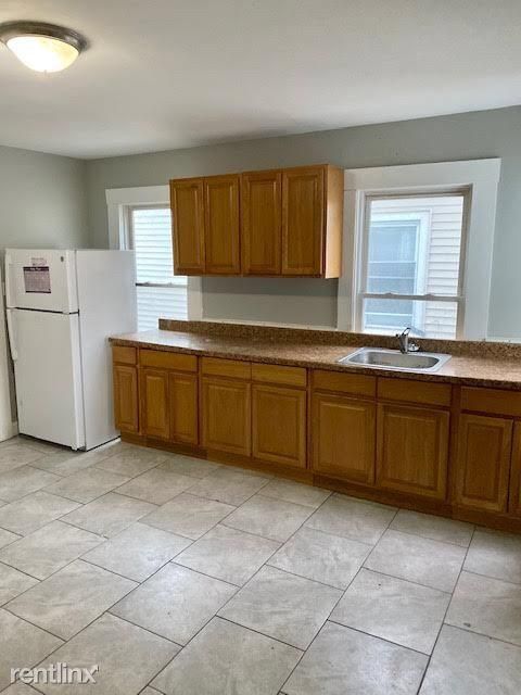 212 Exchange St #2, New Haven, CT 06513