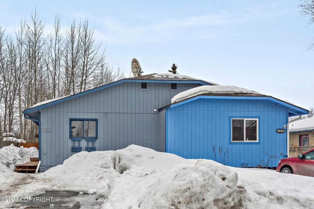 1240 Golden Berry Ave, Anchorage, AK 99515