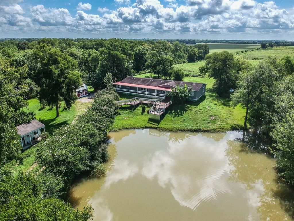 3296 S  FM 331 Rd, Sealy, TX 77474
