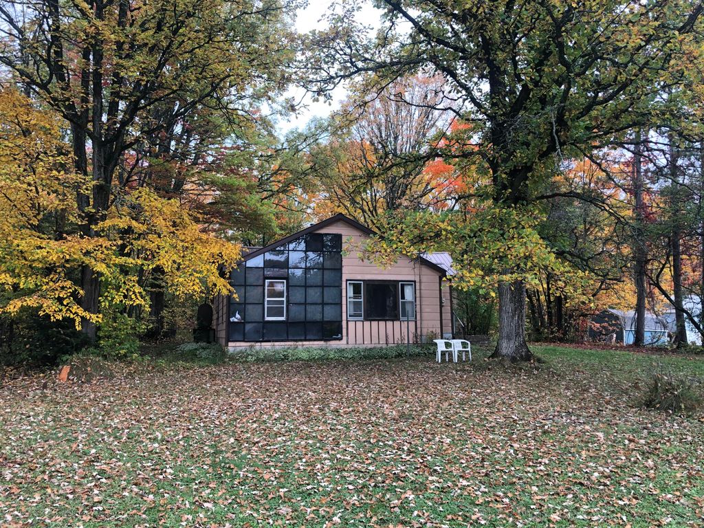 3464 W Ten Mile Rd, Dafter, MI 49724