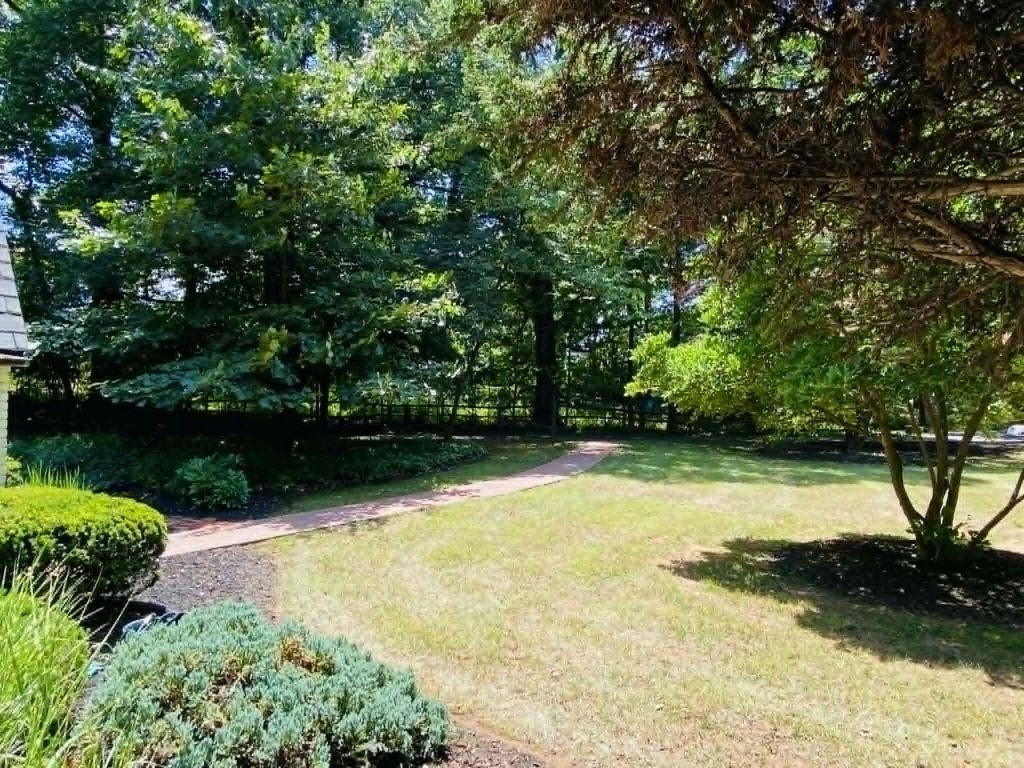 view 50th full size image of this home