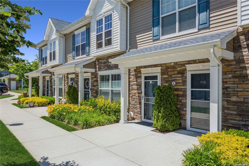 139 Weatherby Lane UNIT 139, Central Islip, NY 11722 Trulia