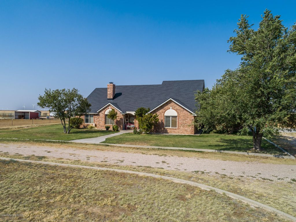 3685 County Road D, Vega, TX 79092 4 Bed, 3 Bath SingleFamily Home MLS 206456 38 Photos