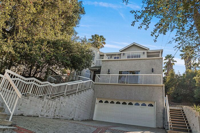1341 Columbia Dr, Glendale, CA 91205