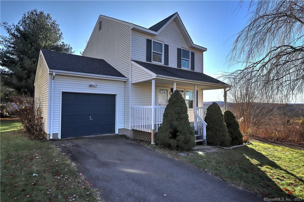 31 Alicia Ln, Middletown, CT 06457