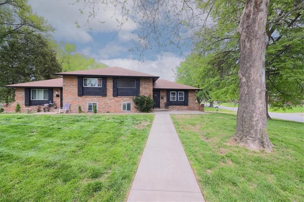 4940-4942 Powell Ave, Kansas City, KS 66103
