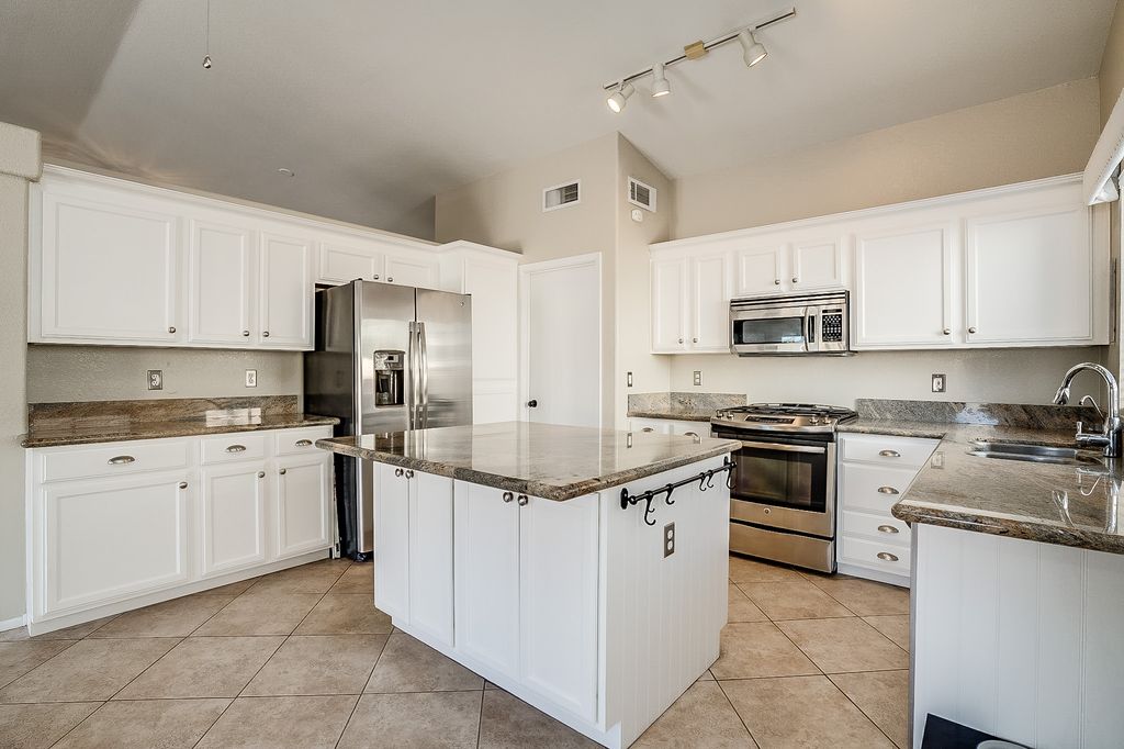 926 W Juanita Ave, Gilbert, AZ 85233