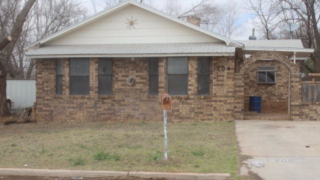 704 NW Avenue A, Andrews, TX 79714