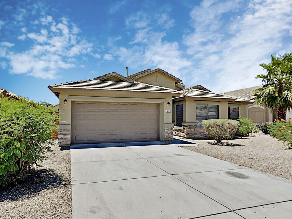 317 E Embassy Dr, San Tan Valley, AZ 85143