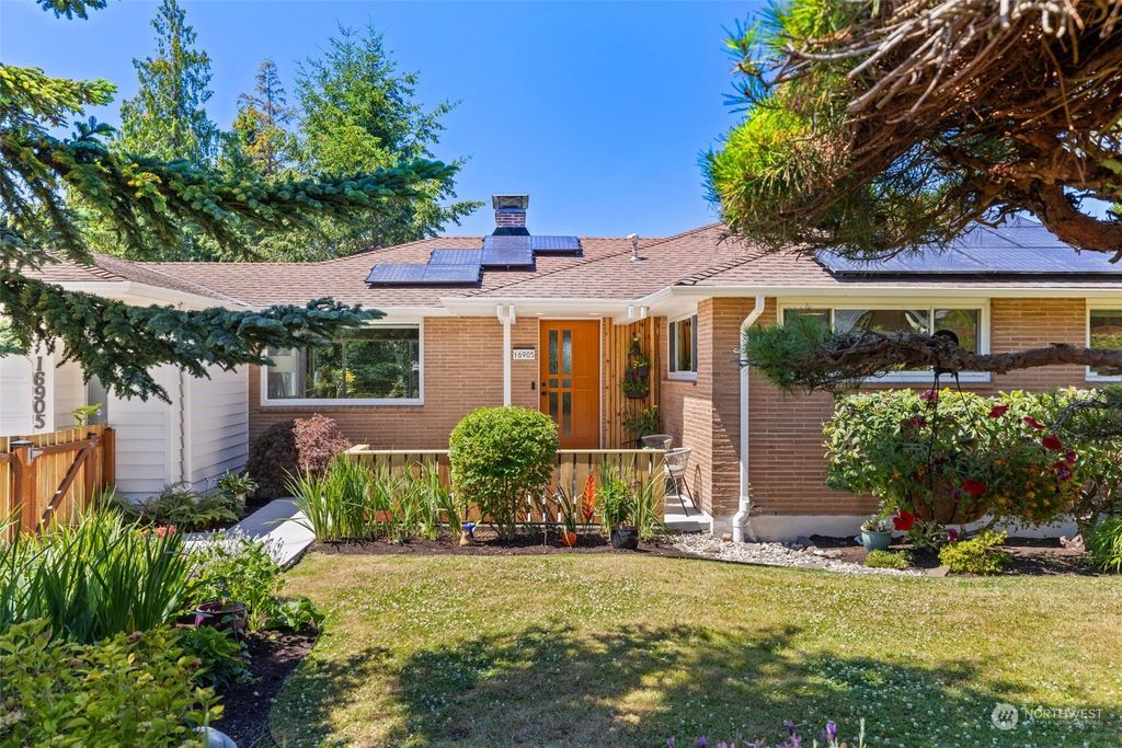 16905 27th Avenue SW, Burien, WA 98166