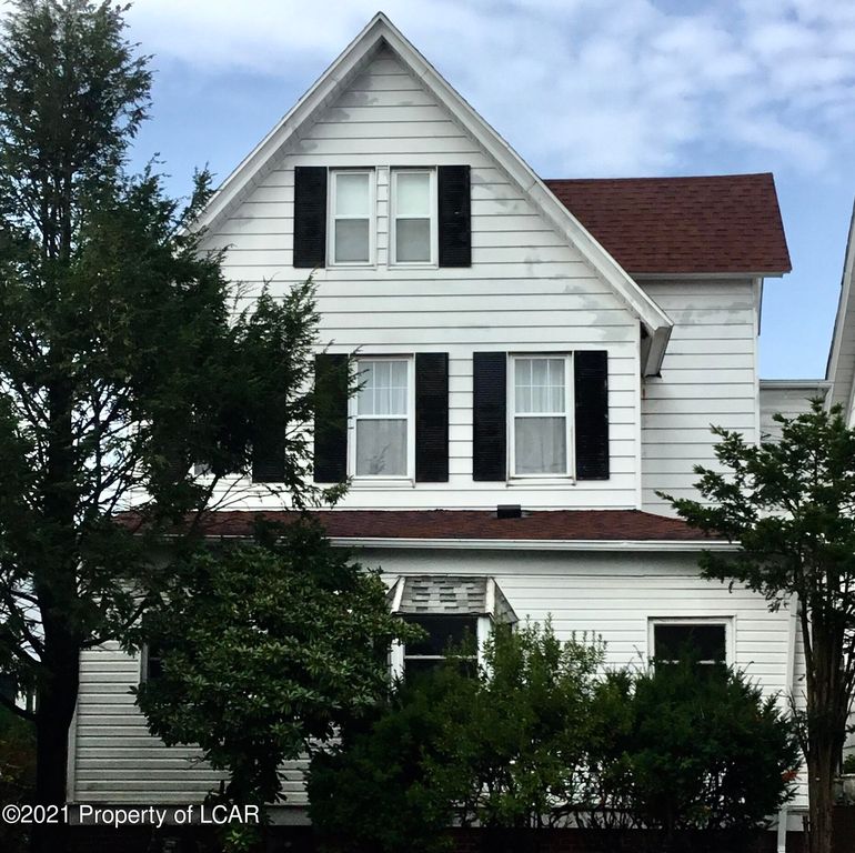 621 W Diamond Ave, Hazleton, PA 18201