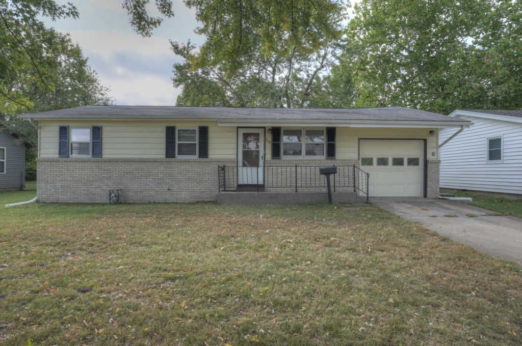 708 W 10th St, Webb City, MO 3 Bed, 2 Bath SingleFamily Home 88