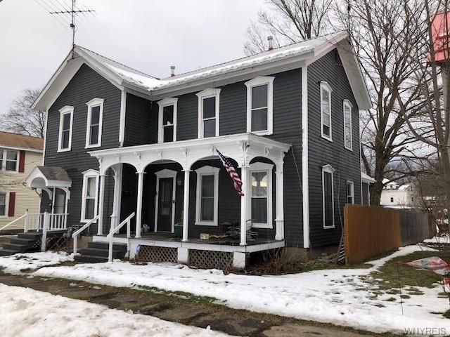 64 Mechanic St, Gowanda, NY 14070