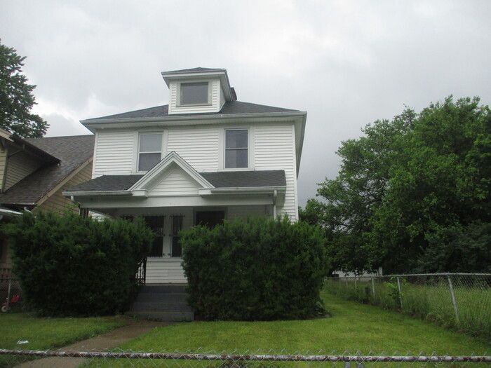 322 Anna St, Dayton, OH 45417