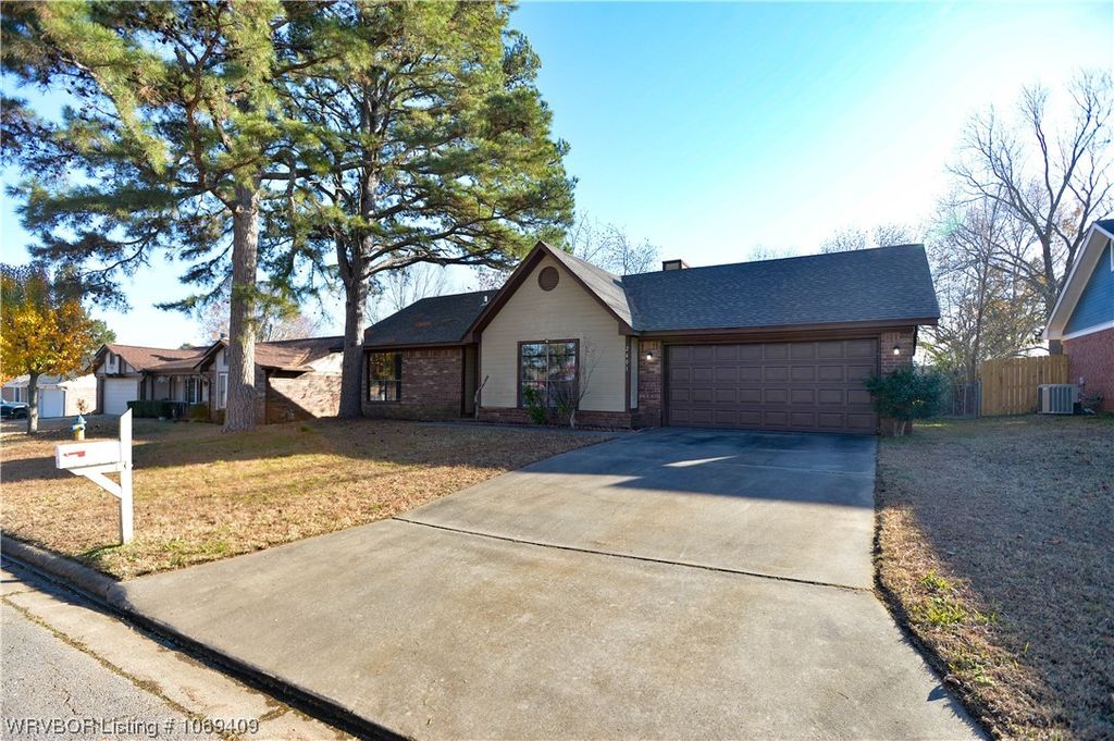 2401 Pine Ln, Barling, AR 72923 See Est. Value, Schools & More