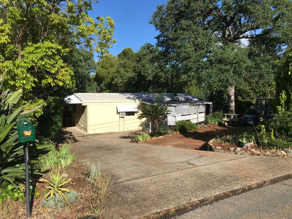 93 Greenbrier Dr, Oroville, CA 95966