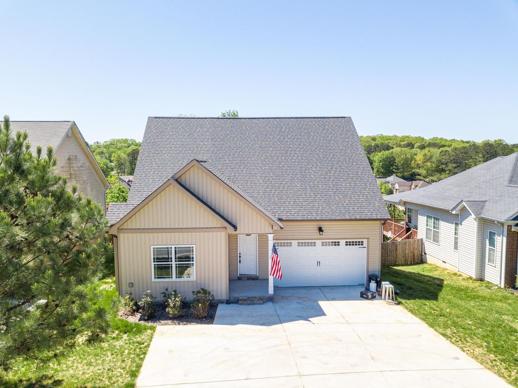 8492 Standifer Gap Rd, Chattanooga, TN 3 Bed, 2.5 Bath SingleFamily
