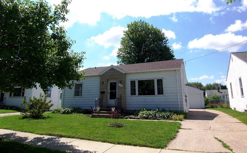 1532 Eastman Ave, Green Bay, WI 54302