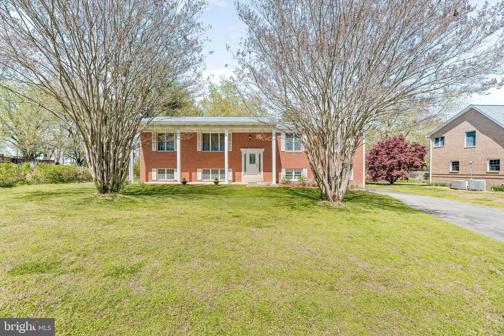 11812 Rivershore Dr, Dunkirk, MD 20754