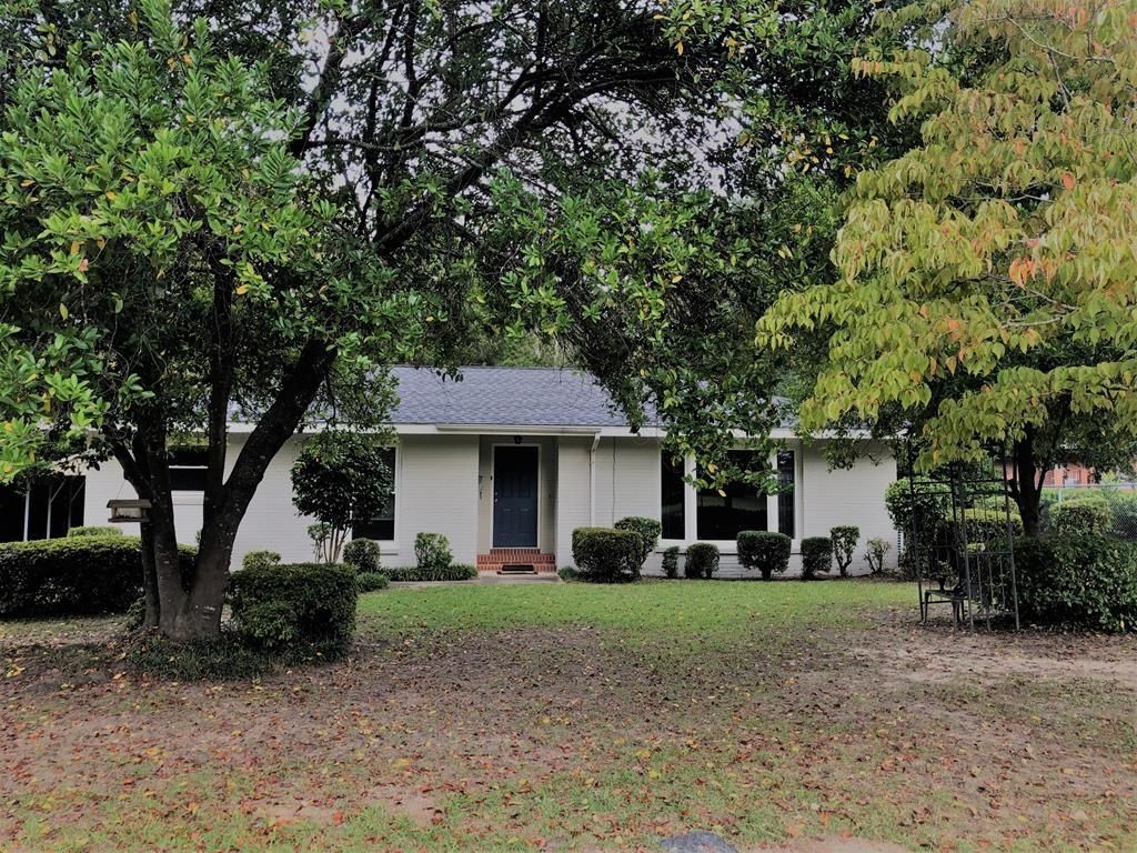 205 Mecca St, Dublin, GA 31021