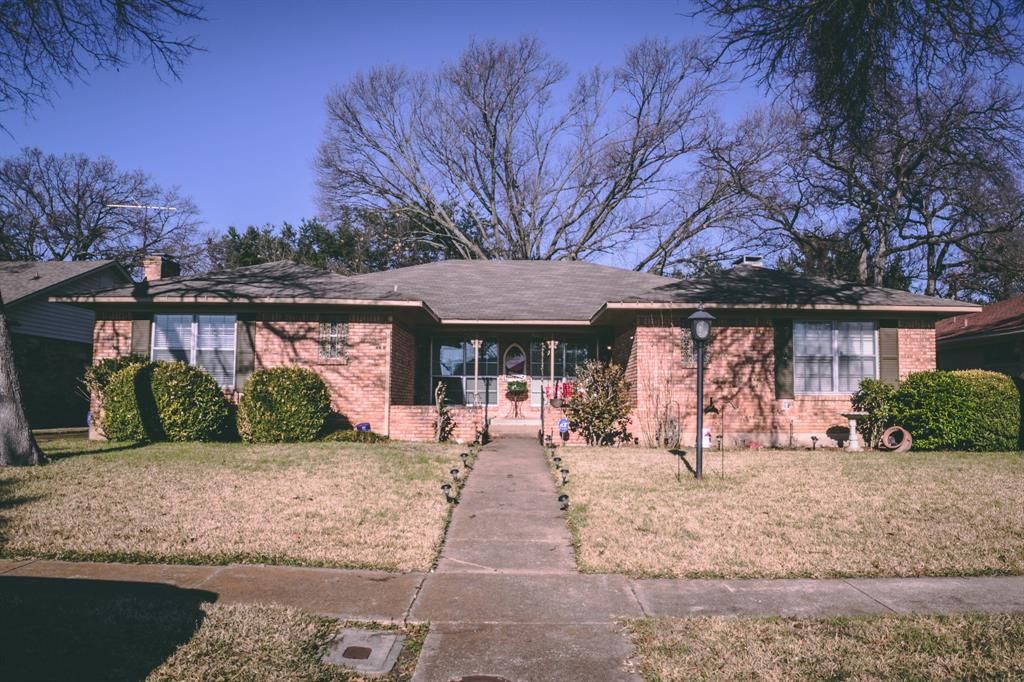 7421 Walling Ln, Dallas, TX 75231