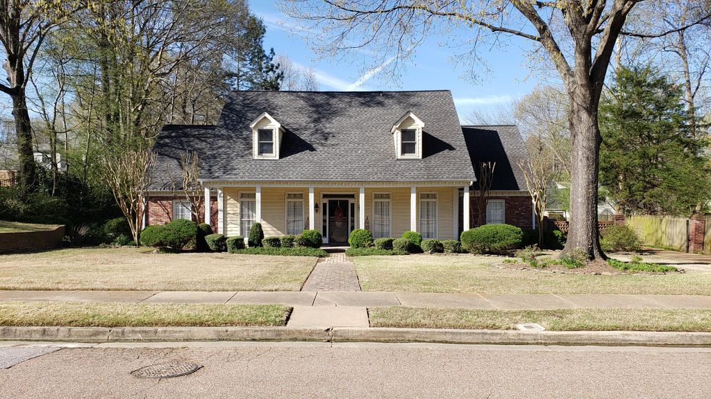 8438 Willow Oak Rd, Memphis, TN 4 Bed, 3.5 Bath SingleFamily Home