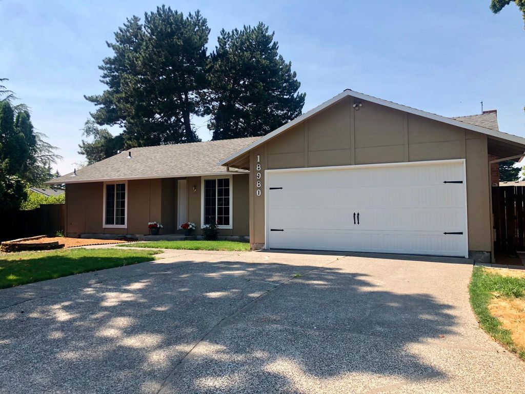 18980 SW Hennig Ct, Beaverton, OR 97003
