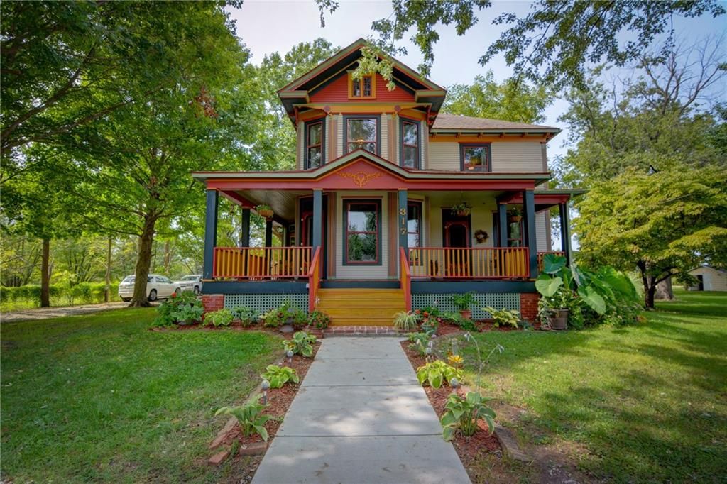 317 S Brown St, Blue Mound, IL 3 Bed, 2 Bath SingleFamily Home 32