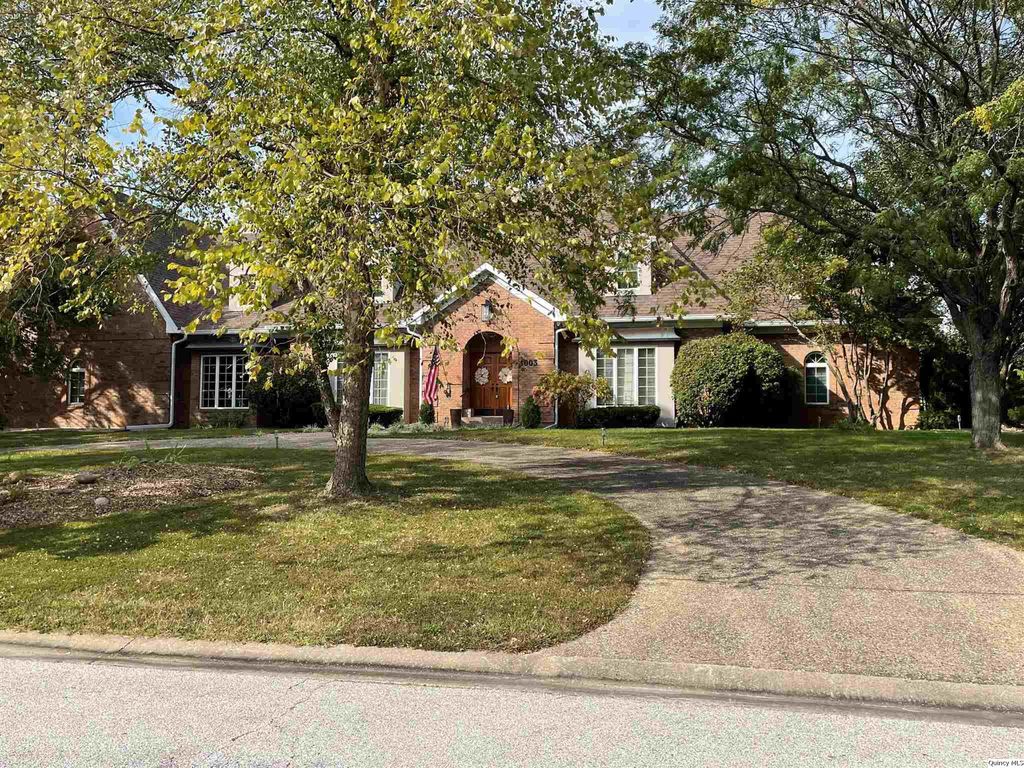 4003 Marian Dr, Quincy, IL 62305