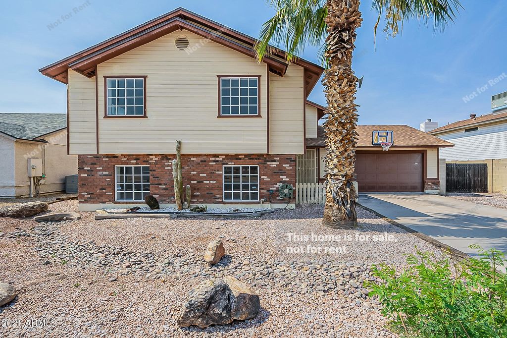9427 E Flanders Rd, Mesa, AZ 85207