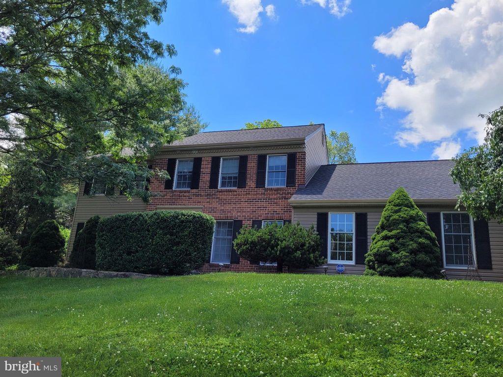 1629 Bow Tree Dr, West Chester, PA 19380