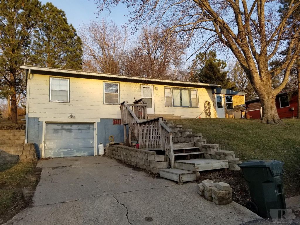 400 S 7th St, Akron, IA 3 Bed, 2 Bath SingleFamily Home 27 Photos Trulia