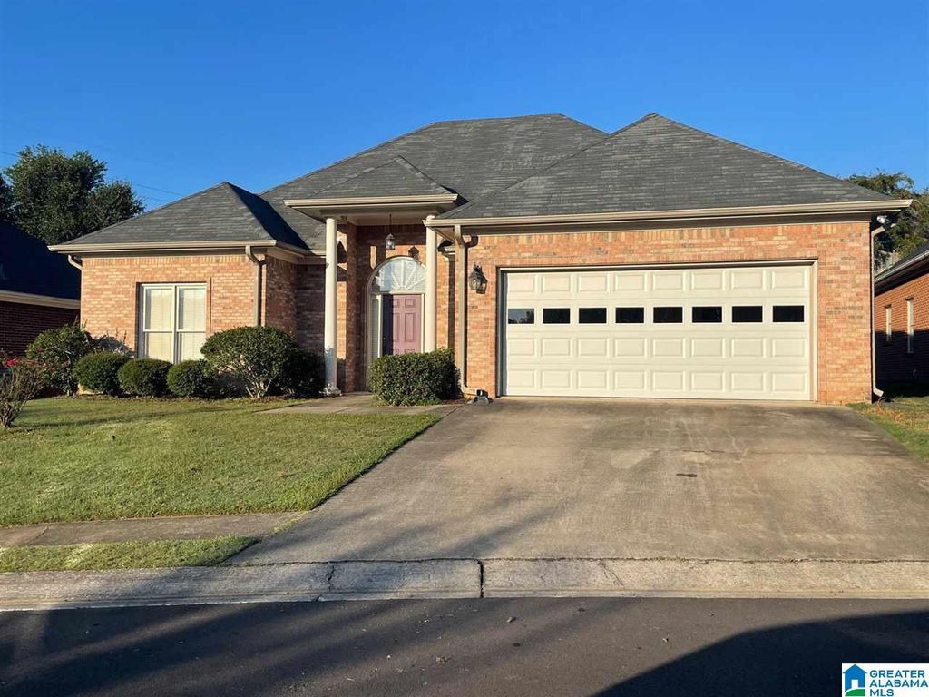 251 Beaver Creek Pkwy, Pelham, AL 35124
