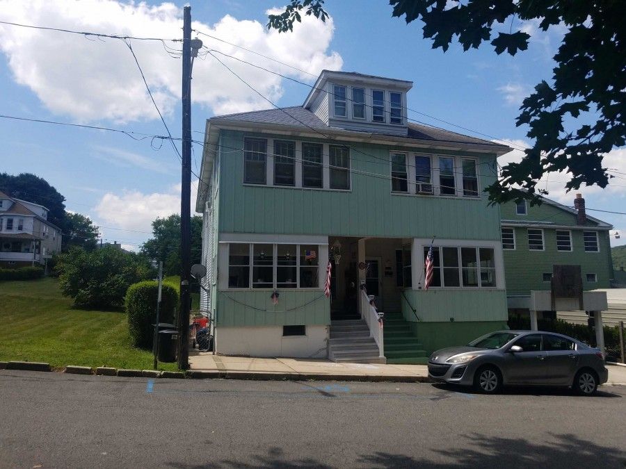 160 East St, Coaldale, PA 3 Bed, 1 Bath SingleFamily Home 5 Photos